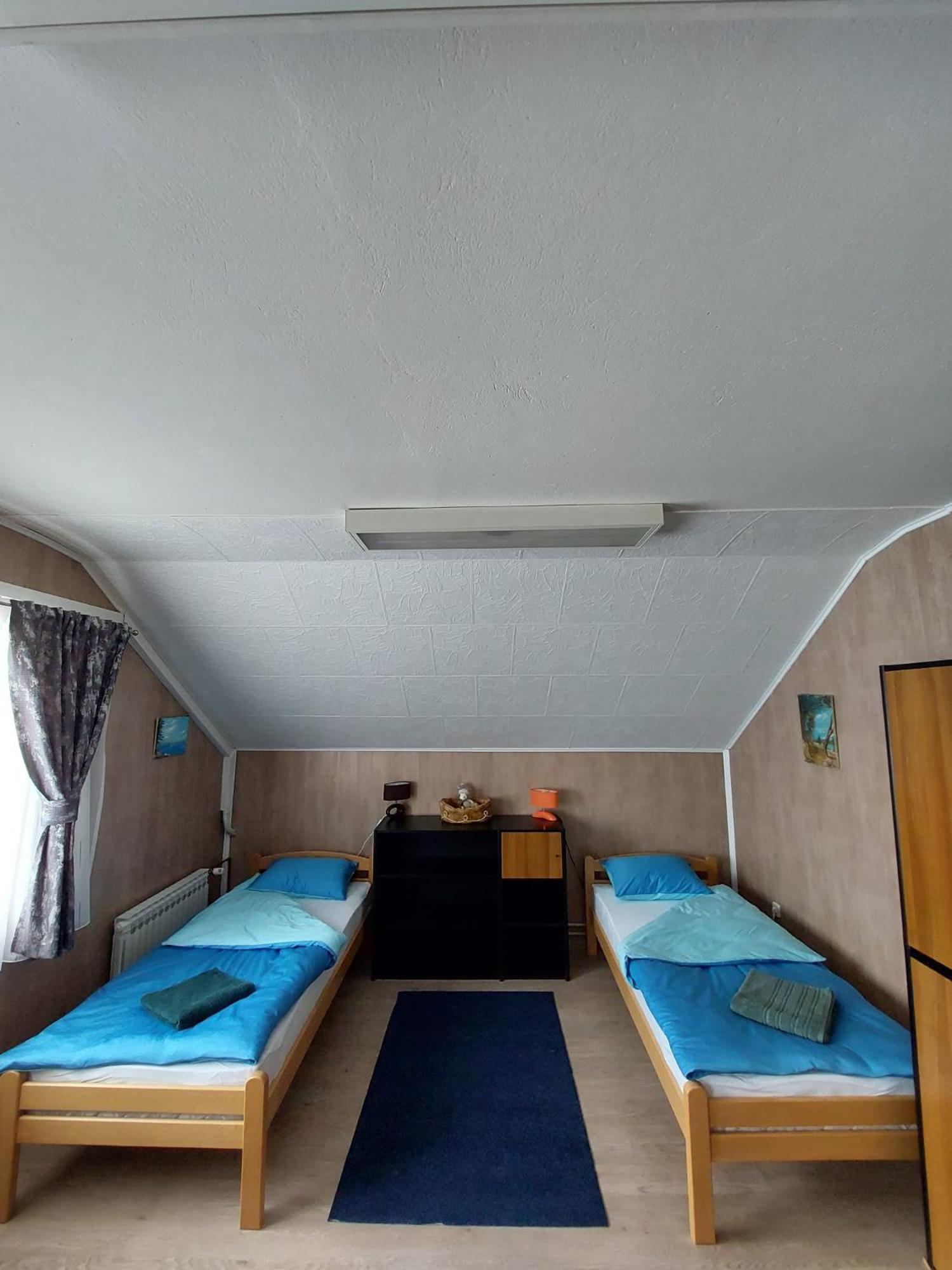 Hostel Suzzzy Novska Exterior photo